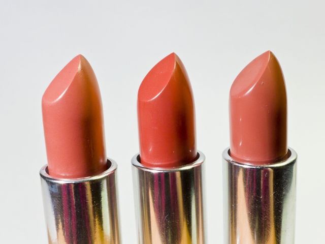 Which shade of lipstick is your favorite for an evening out?
